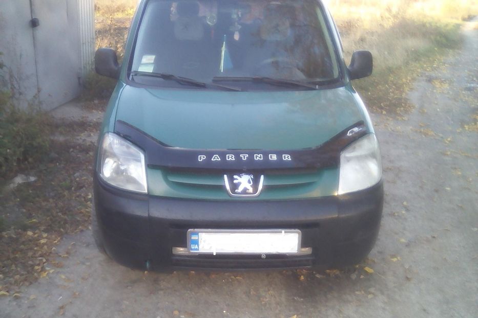 Продам Peugeot Partner пасс. 2003 года в г. Канев, Черкасская область