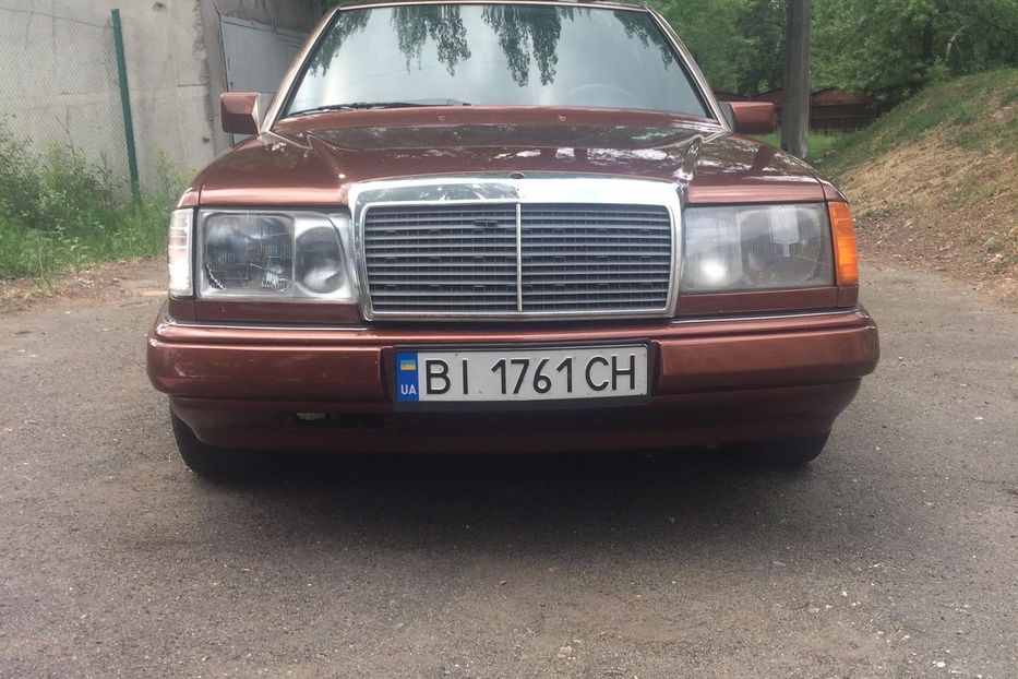 Продам Mercedes-Benz 300 1986 года в Киеве