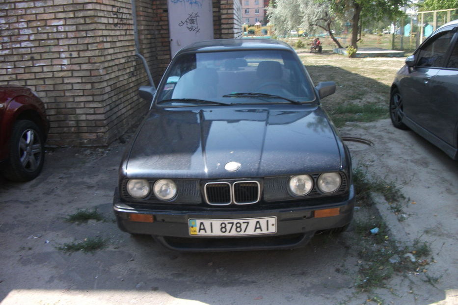 Продам BMW 320 норма 1985 года в Киеве