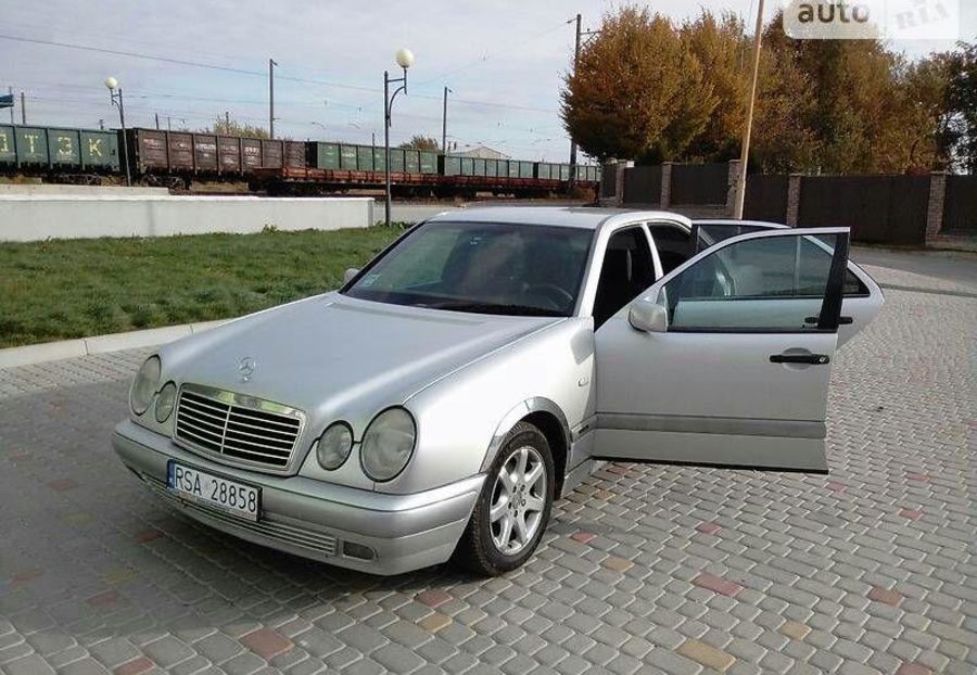 Продам Mercedes-Benz 210 Mercedes Benz 2.9 дизель 1997 года в Львове
