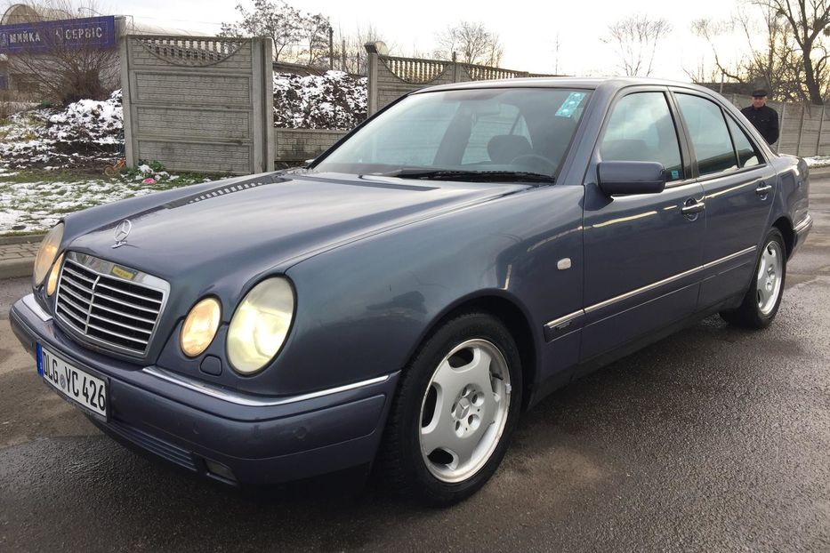 Продам Mercedes-Benz 210 Mercedes-Benz 210  1999 1999 года в Ивано-Франковске