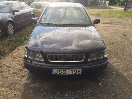 Продам Volvo V40 2000 года в Одессе