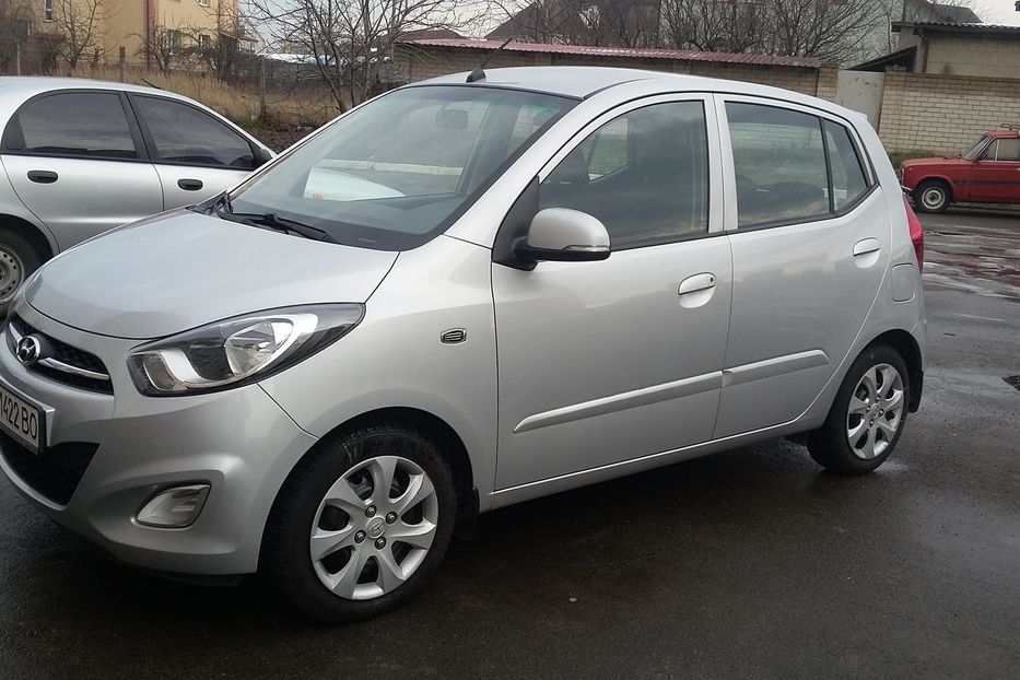 Продам Hyundai i10 Hyundai i10 1.2 DOHC 2012 2012 года в Киеве