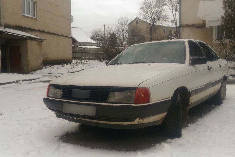 Продам Audi 100 1987 года в Ивано-Франковске