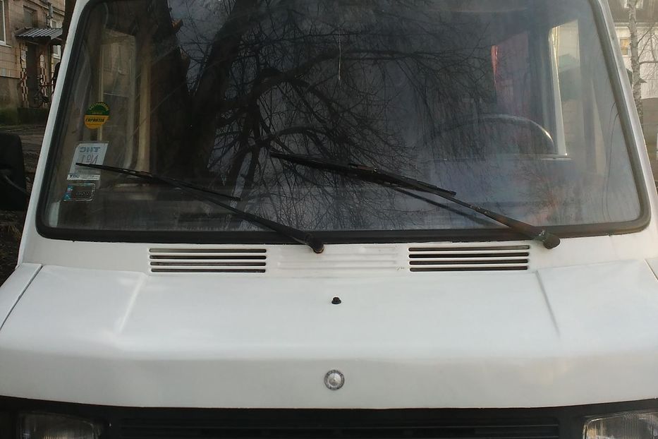 Продам Mercedes-Benz 206 пасс. 8+1 1995 года в Луцке