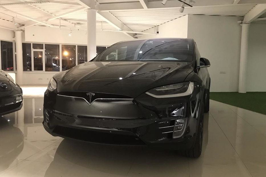 Продам Tesla Model X Tesla Model X  2016 2016 года в Киеве