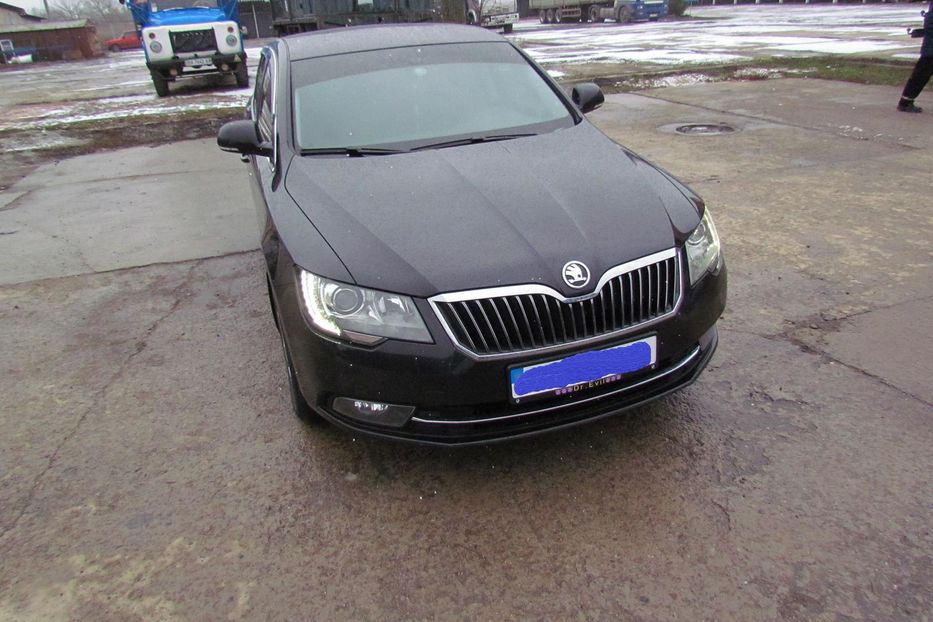 Продам Skoda Superb 2013 года в г. Кривой Рог, Днепропетровская область