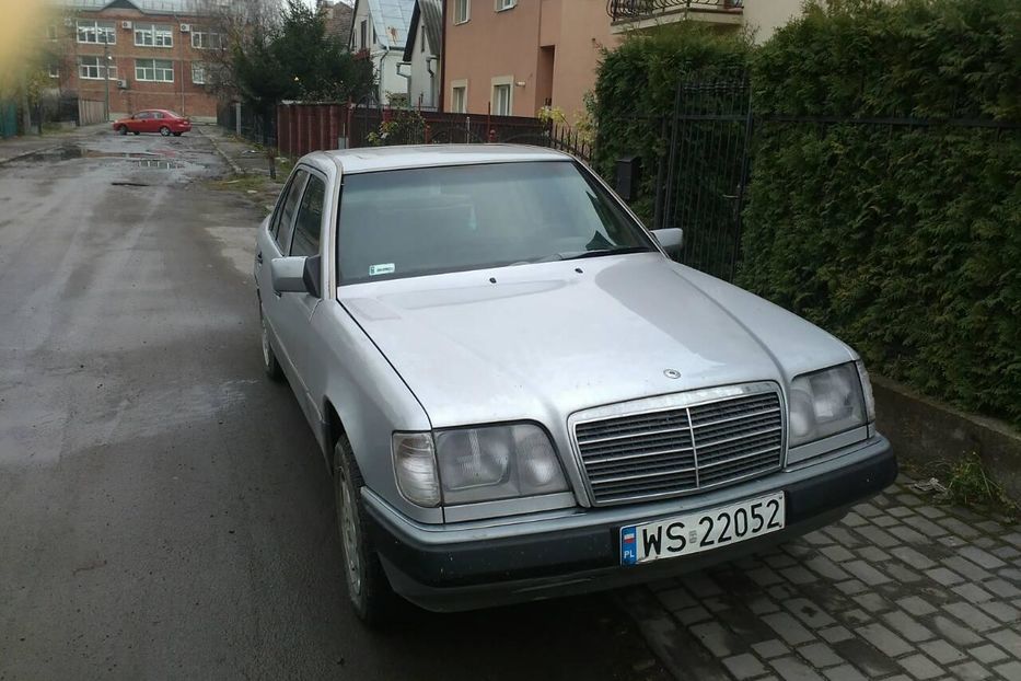 Продам Mercedes-Benz E-Class 1990 года в Львове