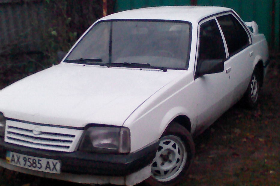 Продам Opel Ascona 1987 года в Харькове