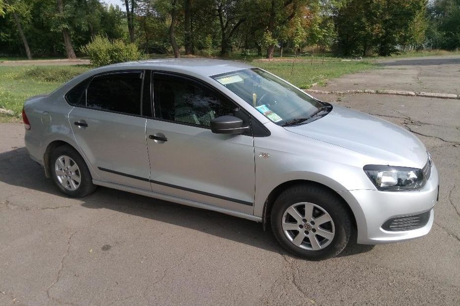 Продам Volkswagen Polo sedan 2011 года в г. Кривой Рог, Днепропетровская область