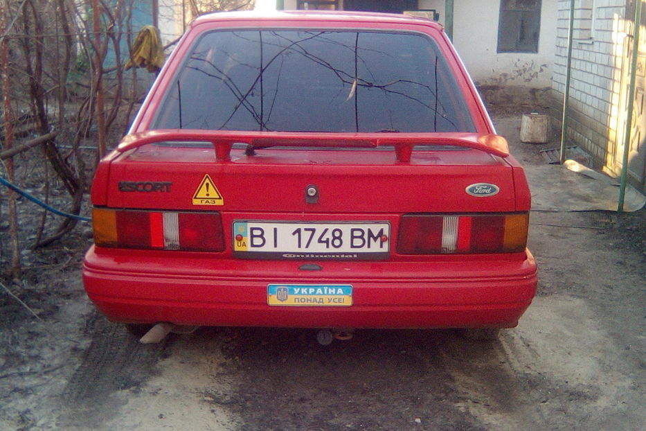 Продам Ford Escort 1989 года в г. Великая Багачка, Полтавская область