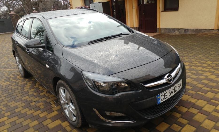 Продам Opel Astra J 2013 года в г. Заставна, Черновицкая область