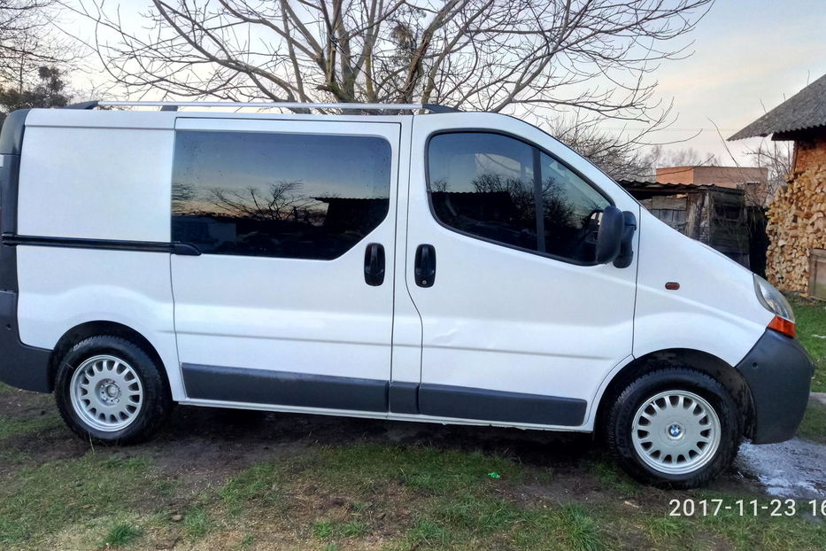 Продам Renault Trafic пасс. Рено трафик 2004 г. 1.9тд проб. 208 т. км .отличное состояние,обслужен 2004 года в Львове