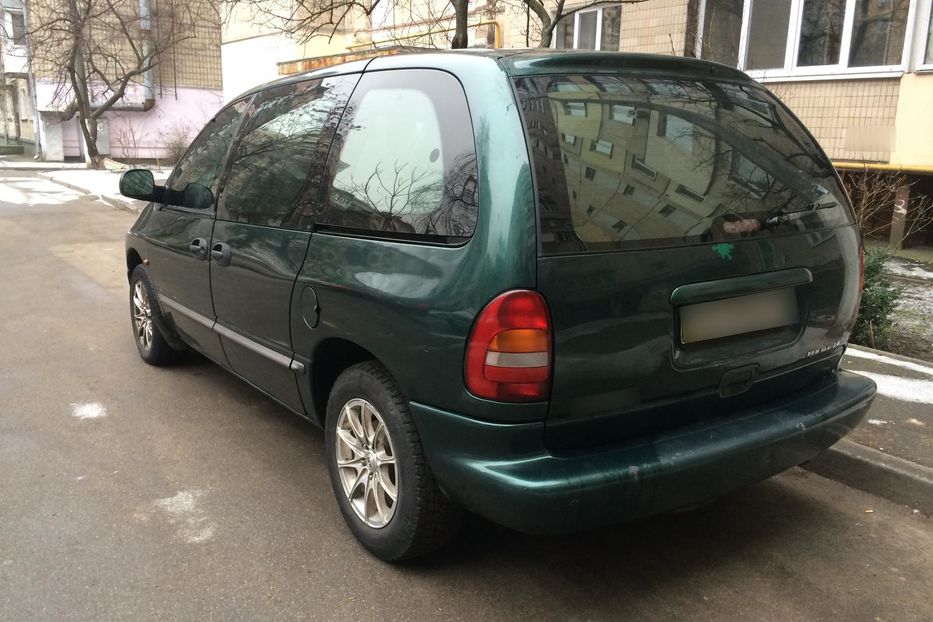 Продам Chrysler Voyager 2002 года в Киеве