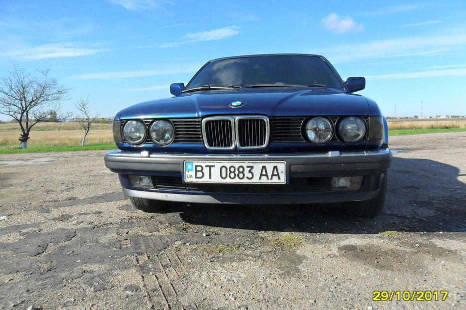 Продам BMW 735 короткая база,без катализатора 1987 года в г. Новотроицкое, Херсонская область