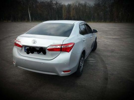 Продам Toyota Corolla 2014 года в г. Павлоград, Днепропетровская область