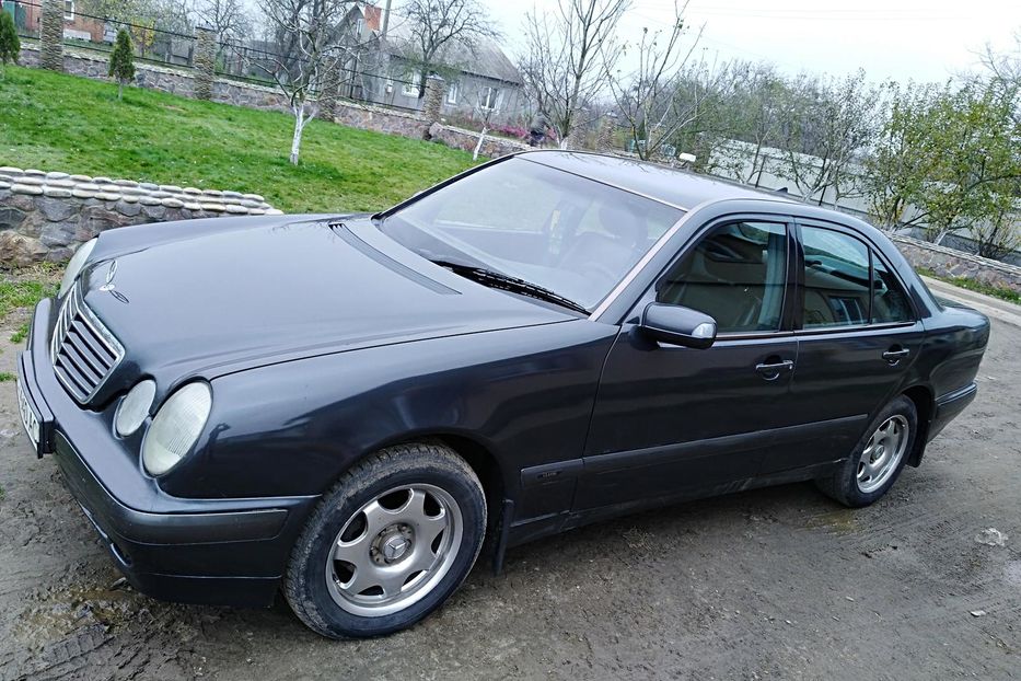 Продам Mercedes-Benz 210 2000 года в Луцке