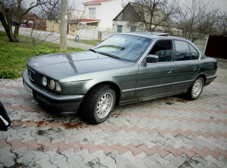 Продам BMW 524 1989 года в г. Лозовая, Харьковская область