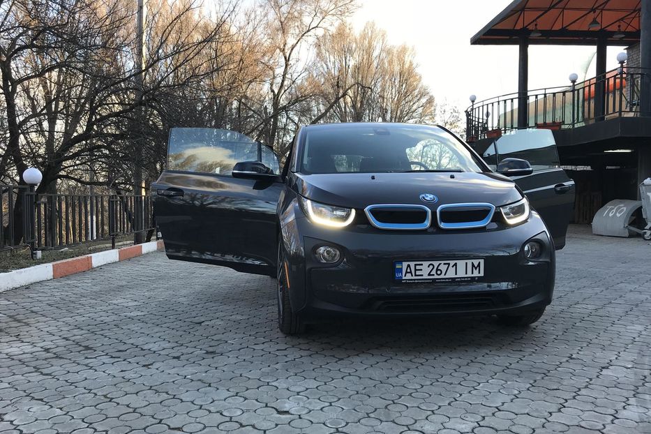 Продам BMW I3 BMW I3  2016 2015 года в Днепре