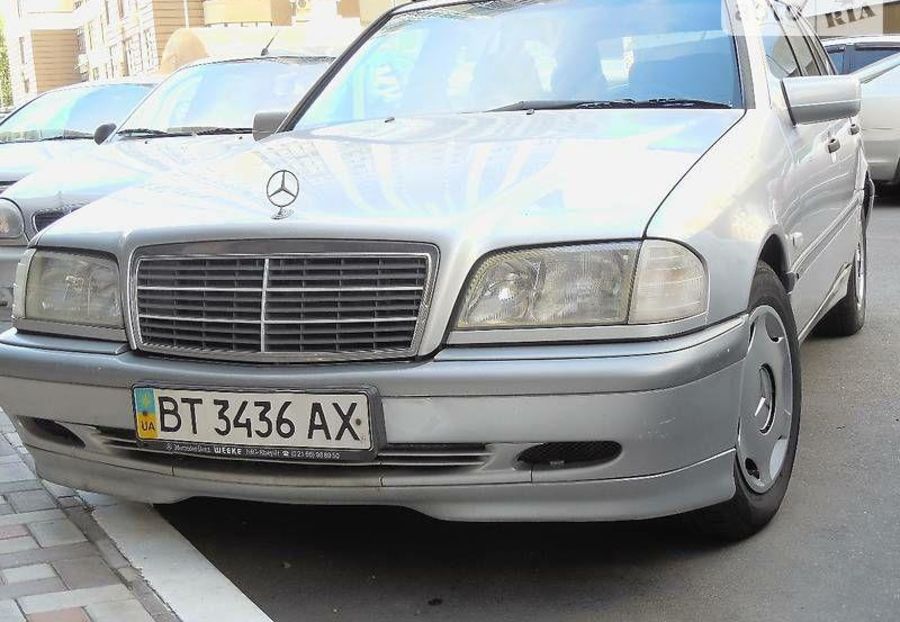 Продам Mercedes-Benz C-Class 200 2000 года в Киеве