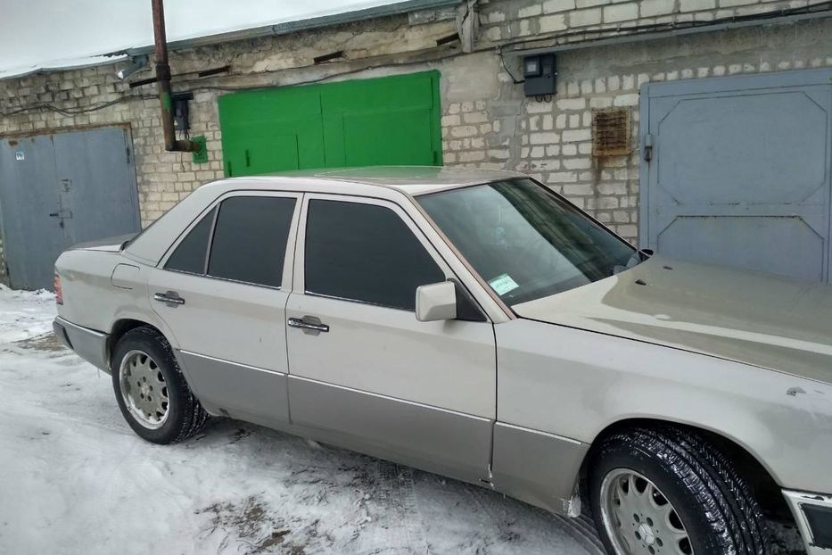 Продам Mercedes-Benz E-Class 1989 года в г. Вольногорск, Днепропетровская область
