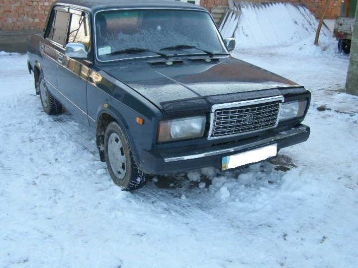 Продам ВАЗ 2107 2004 года в Черновцах