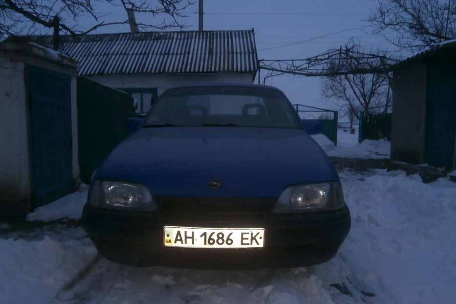 Продам Opel Omega 1987 года в г. Курахово, Донецкая область