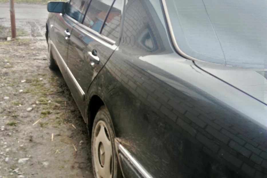 Продам Mercedes-Benz 220 1997 года в Виннице