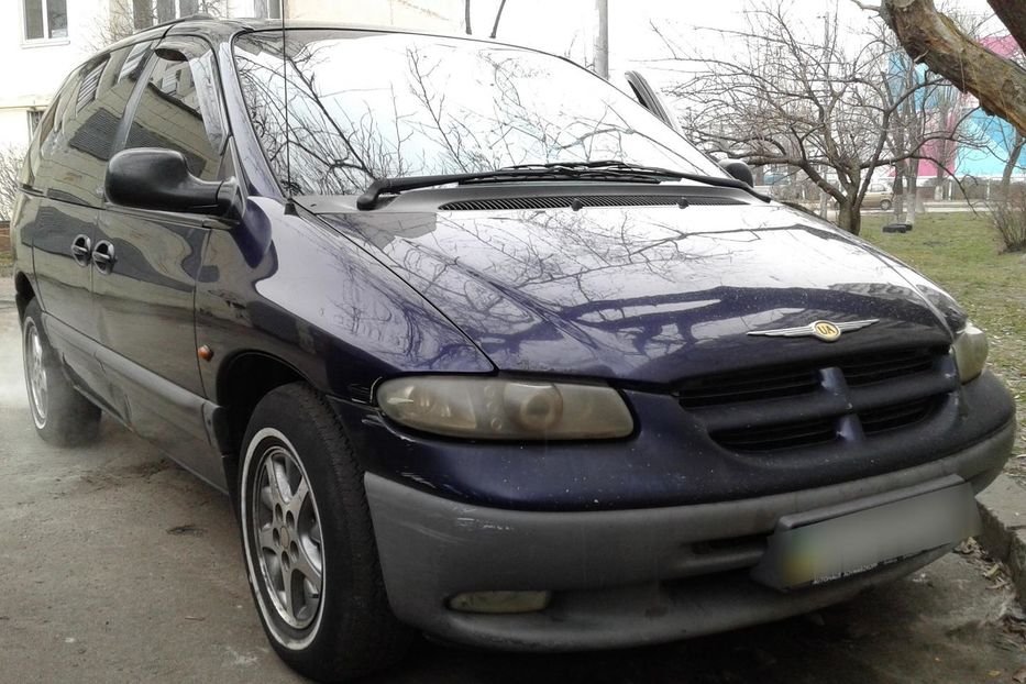 Продам Chrysler Voyager 1999 года в Киеве