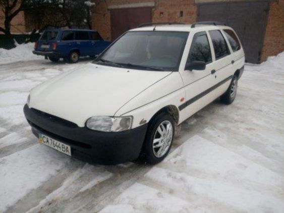 Продам Ford Escort 1996 года в г. Варва, Черниговская область