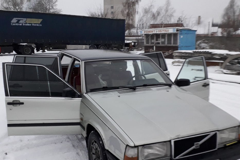 Продам Volvo 740 1984 года в г. Изюм, Харьковская область