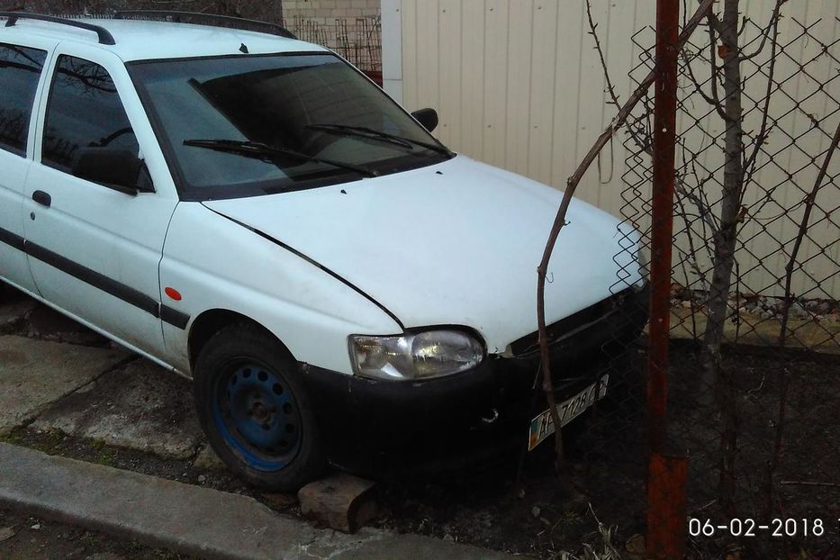 Продам Ford Escort 1998 года в г. Мелитополь, Запорожская область