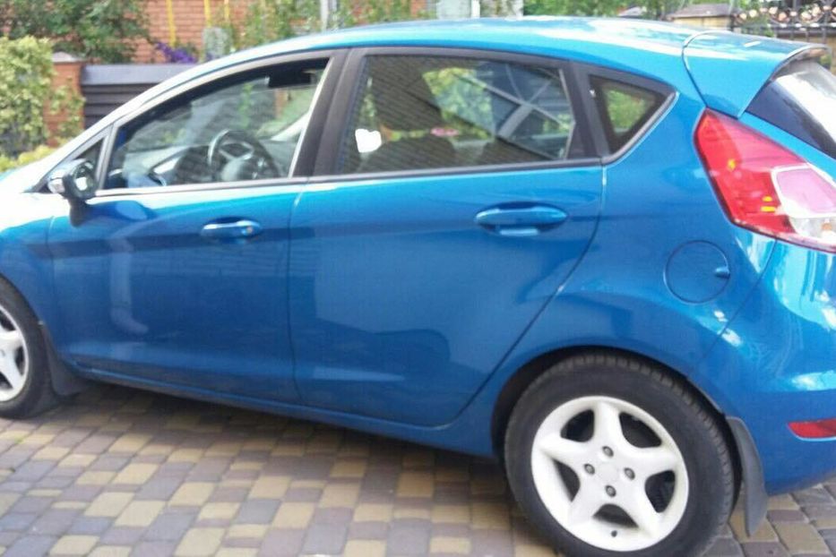 Продам Ford Fiesta 2013 года в Киеве