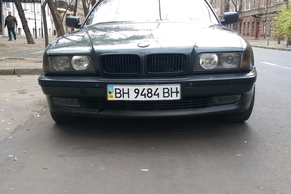 Продам BMW 750 1996 года в Одессе