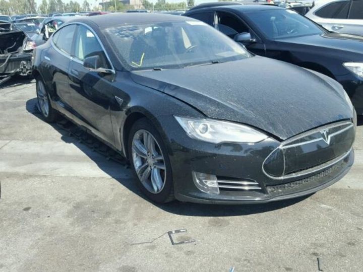 Продам Tesla Model S 2014 года в Одессе