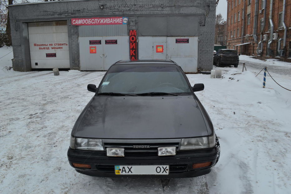 Продам Toyota Carina 2.0 GLI 1990 года в Харькове