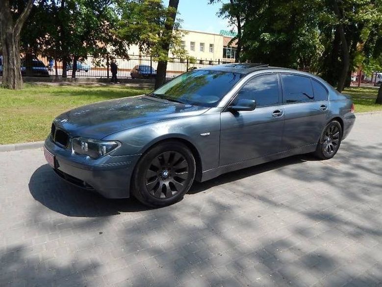 Продам BMW 745 Long 2003 года в Одессе