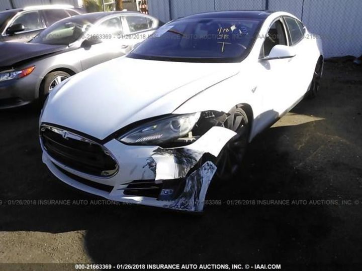 Продам Tesla Model S 2013 года в Одессе