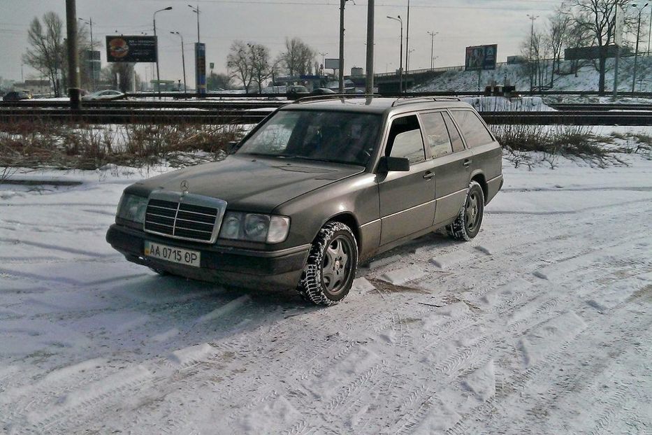 Продам Mercedes-Benz E-Class 1991 года в Киеве