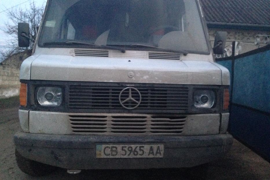 Продам Mercedes-Benz 208 груз. 1990 года в г. Сокиряны, Черновицкая область