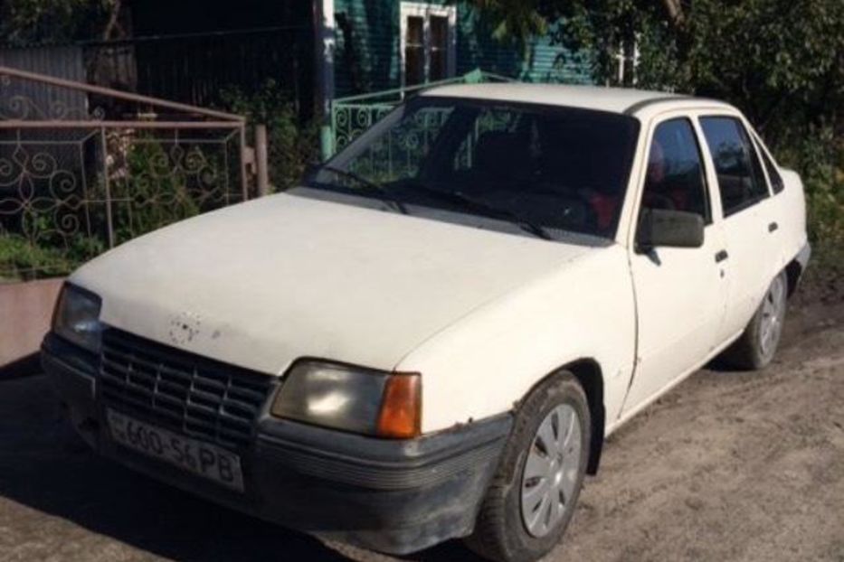 Продам Opel Kadett 1986 года в г. Дубно, Ровенская область