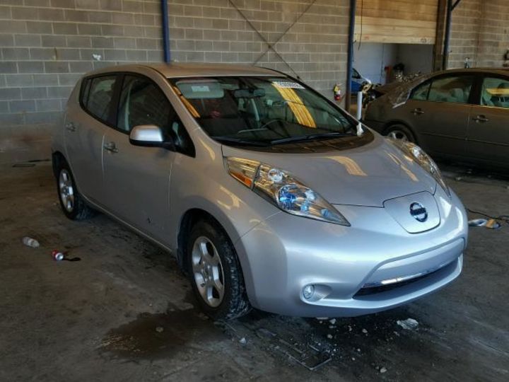 Продам Nissan Leaf 2014 года в Одессе