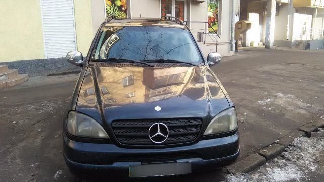 Продам Mercedes-Benz ML 430 W163 1999 года в Одессе