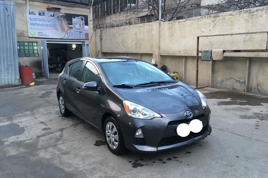Продам Toyota Yaris Toyota Yaris/Prius-C Hybrid 2012 года в Киеве