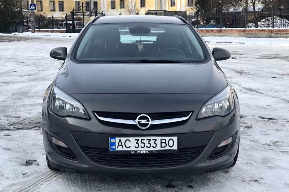 Продам Opel Astra J 2014 года в Луцке