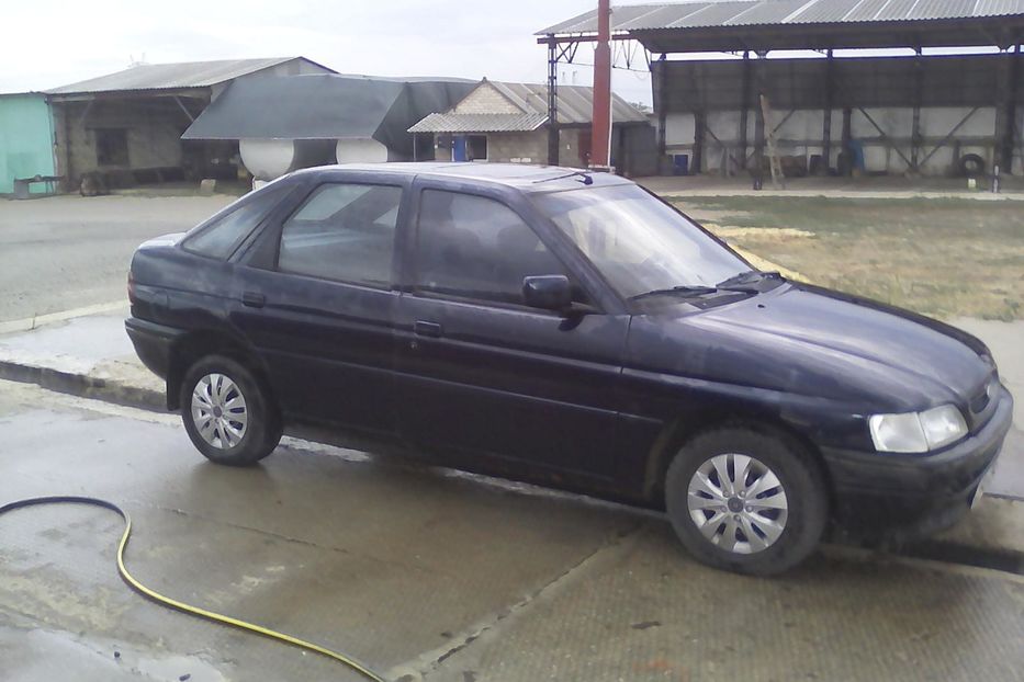 Продам Ford Escort 1993 года в г. Токмак, Запорожская область