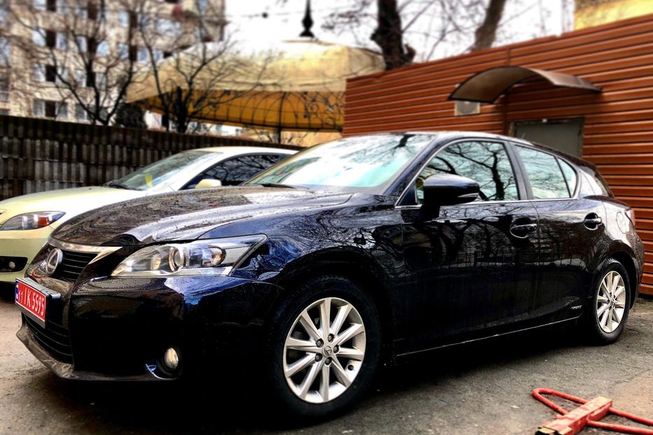 Продам Lexus CT 2012 года в Киеве