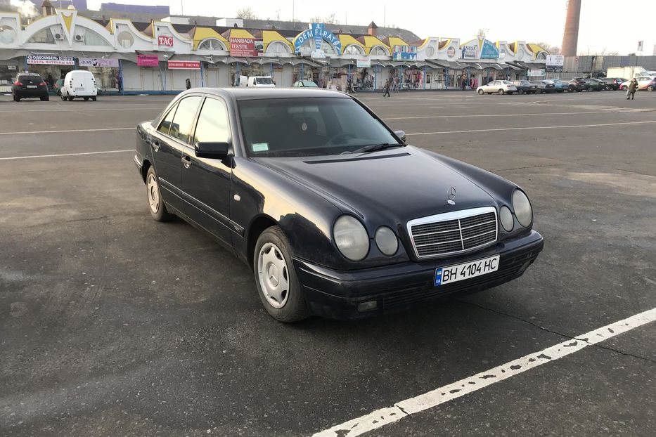 Продам Mercedes-Benz E-Class Classic  1998 года в Одессе