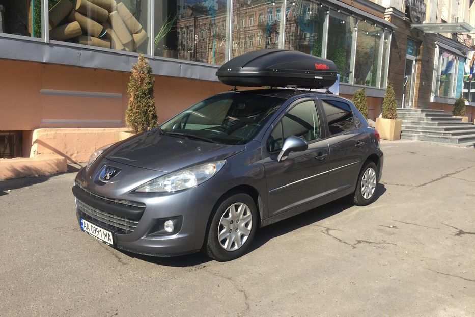 Продам Peugeot 207 2011 года в Киеве