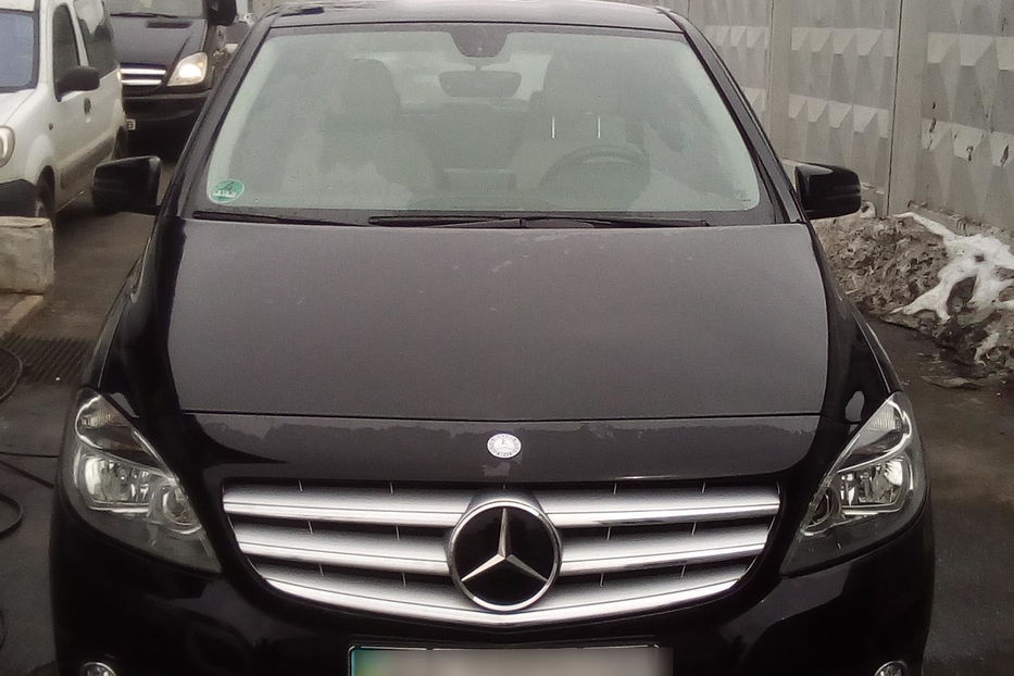 Продам Mercedes-Benz B 150 2014 года в Киеве